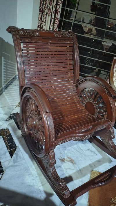 Rock chair. Chinyoti wood