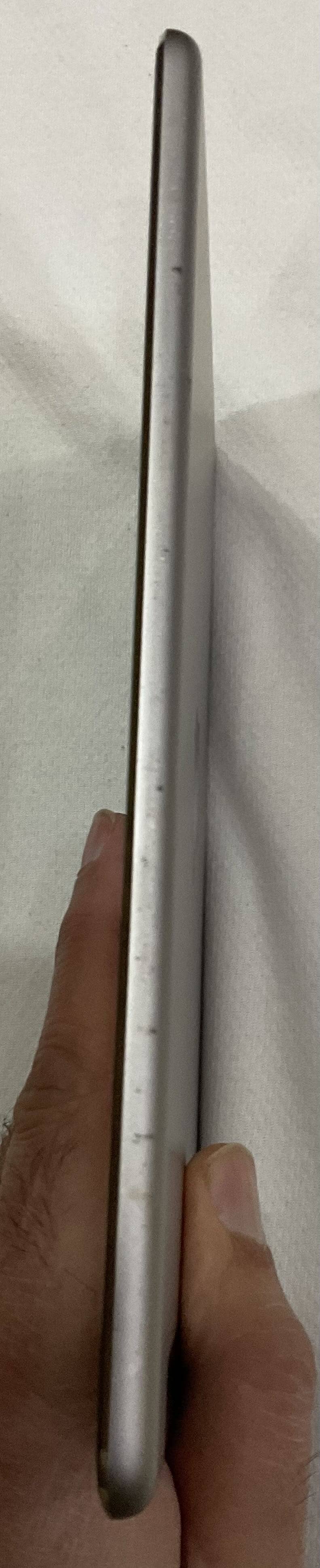 Apple IPad Mini 4 6