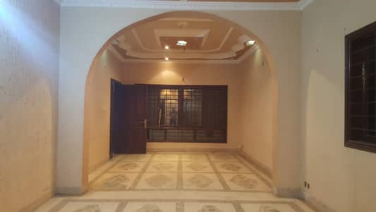HOUSE AVAILABLE FOR SALE AT PRIME LOCATION OF NORTH NAZIMABAD