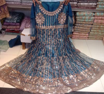 ALL COLOURS AND DELIVERY AVAILABLE_