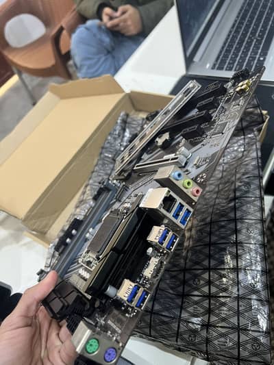 Gigabyte Z390 motherboard new