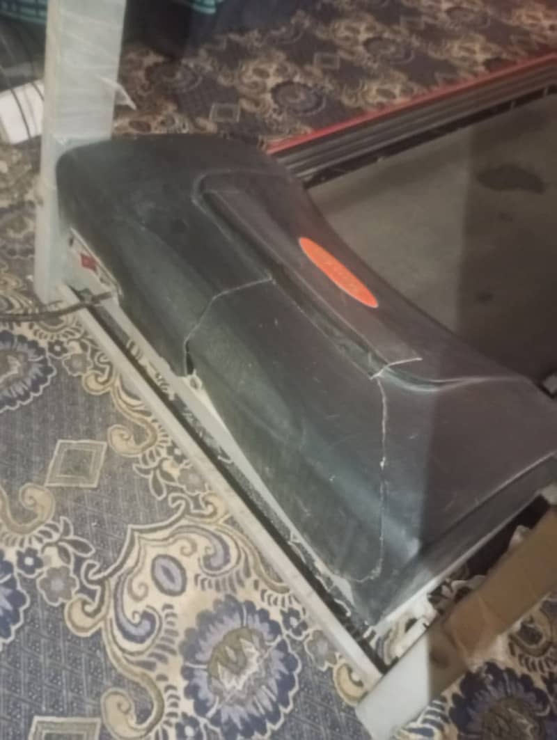 Treadmils running Machine 1