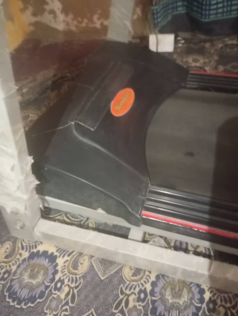 Treadmils running Machine 2