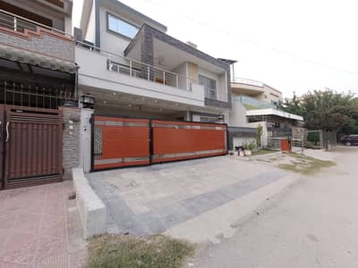 House Sized 12 Marla In G-15