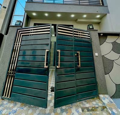 Ideal House In Iqbal Park Available For Rs. 19500000
