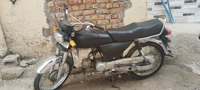 Honda CD 70 2013 model for sale best condition