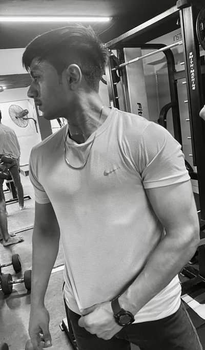 Fitness Trainer Available | Gym Trainer