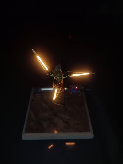 windmill style cool rotating table lamp