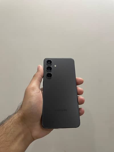 Samsung S24 pta approved for sale.