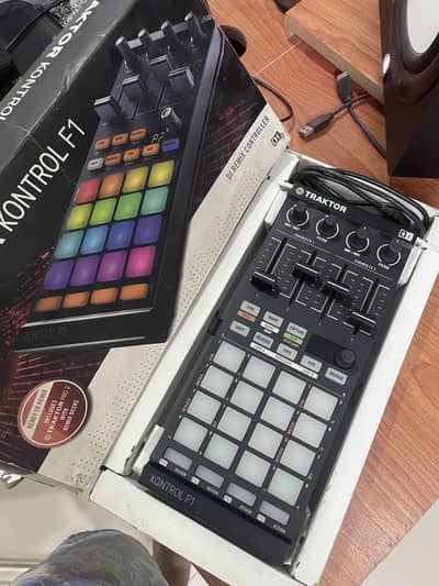 Traktor Kontrol F1 Remix Controller, DJ | Mixer | music | NI