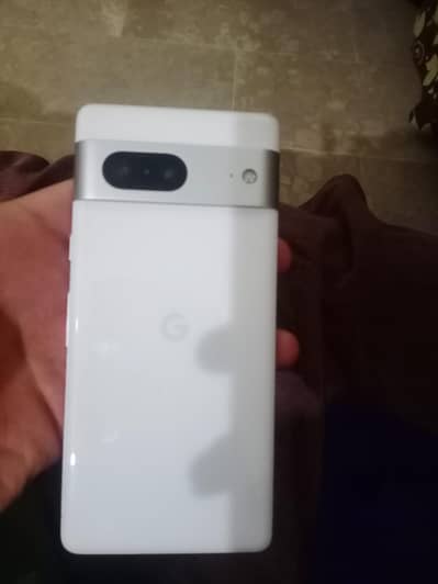 Google pixel 7. . . . 6/128