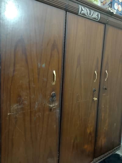 king size bed, side tables, dressing table, showcase.