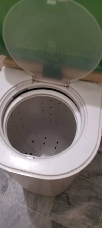 haier spin dryer urjent sale 1year use use condition 10/10