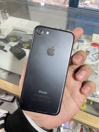 Iphone 7 NoN PTA battery health 74%