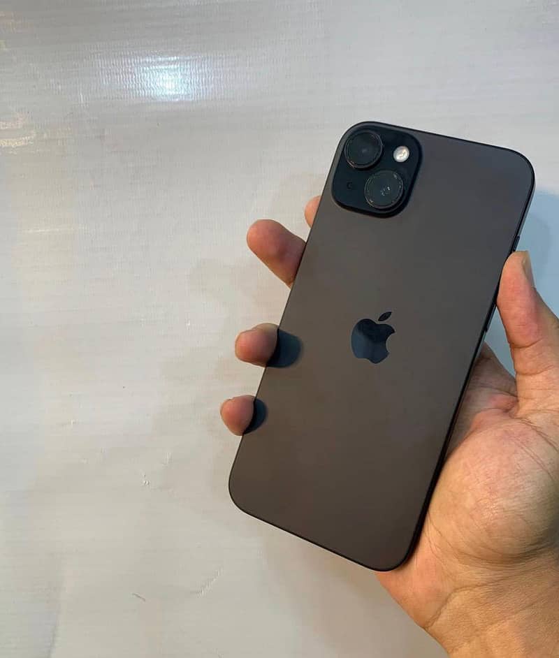 iphone 15 plus 4
