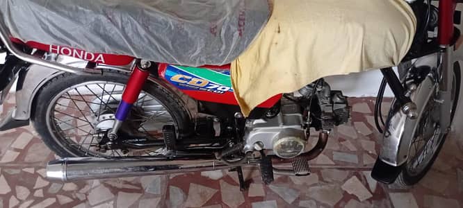 Honda CD70 bike for sale 03276946635 Whatsapp no