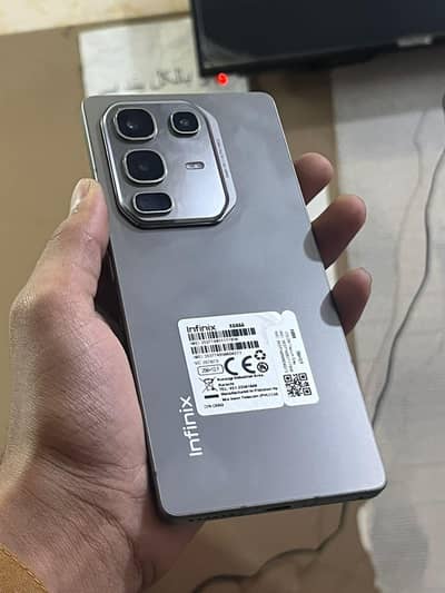 Infinix note 5 pro 12/256 8 month warranty with box charger