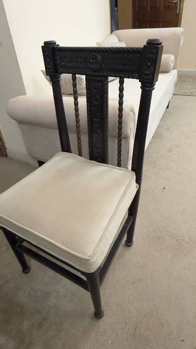 Dining table with 6 chairs