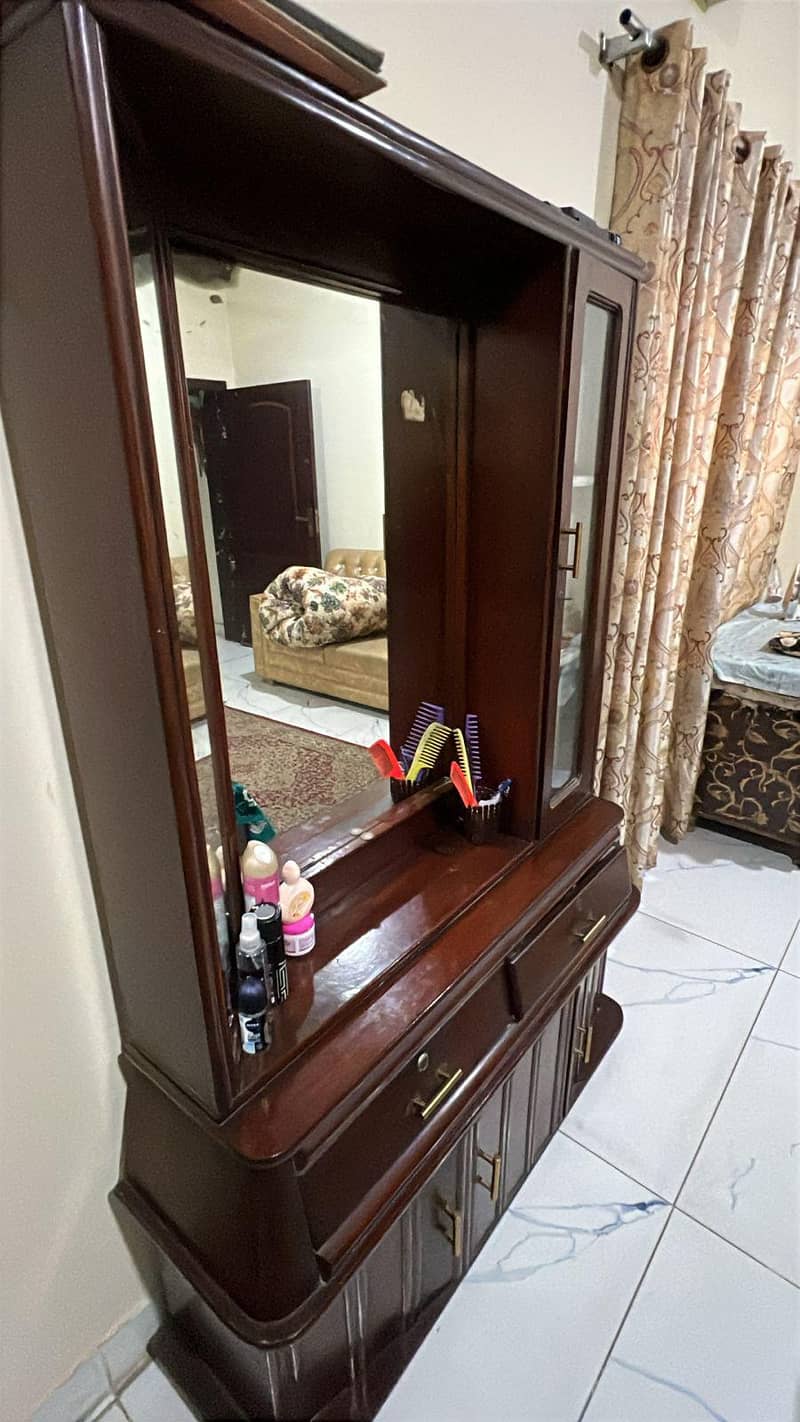 Queen Bed With Dressing Table 6