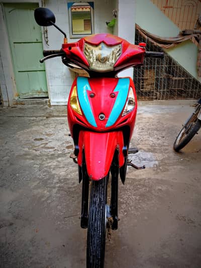Super star 70cc scooty 2017 model new condition
