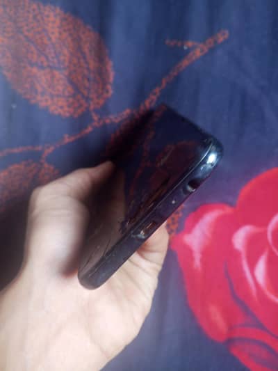 Samsung mobile 2gb ram 16gb memory