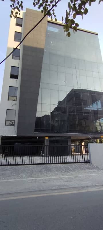 Prime Location Commercial Building for Rent in Gulberg Lahore