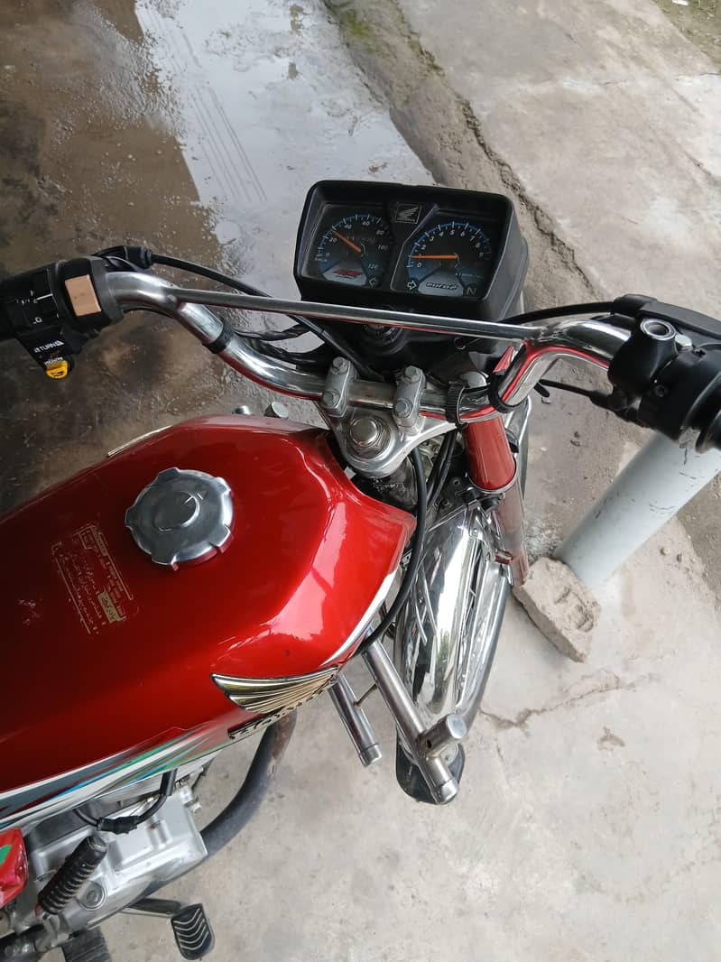 جی ہونڈا موٹر سائیکل ہے 2023 ماڈل ہے 0