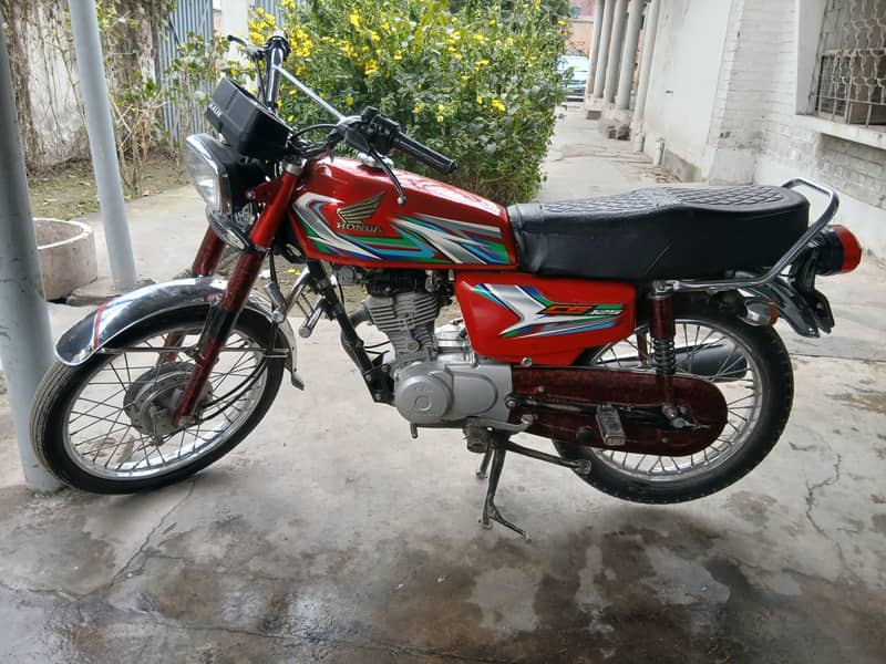 جی ہونڈا موٹر سائیکل ہے 2023 ماڈل ہے 6