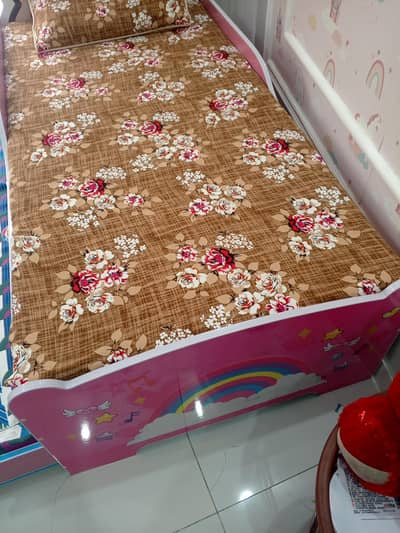 kiids bed with mattress