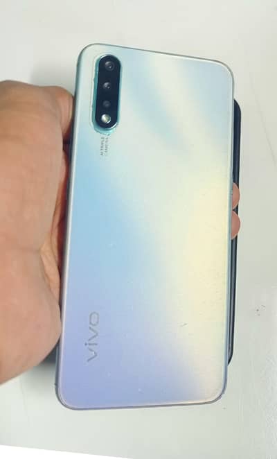 Vivo S1