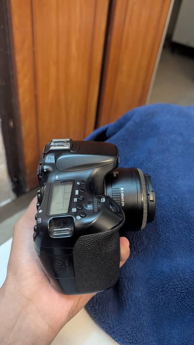 Canon 70D with kit lens and  75-300mm zoom Len’s