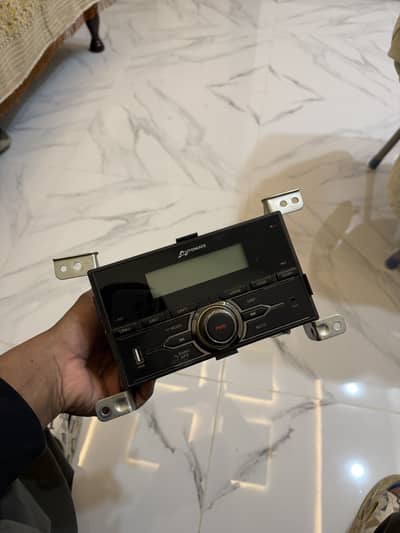 Suzuki Alto VXR Mp3 player music