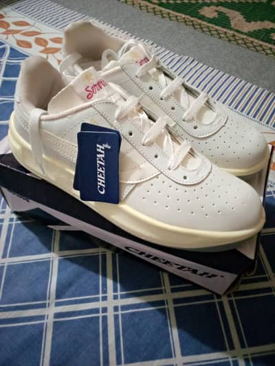 Servis Cheetah . Brand New . Box Packed. Size 9 no.