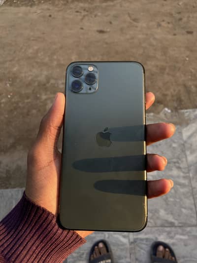 Iphone 11pro max all ok water pack just battery service