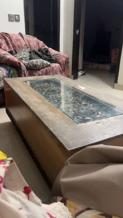 Center table for room