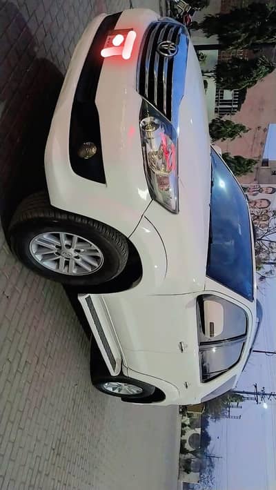 brand new Fortuner bumper to bumper original scratch less body