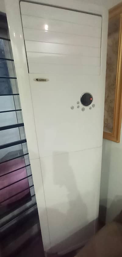 Gree 2.0 Ton Floor Standing AC - 100% Original - Sparingly Used