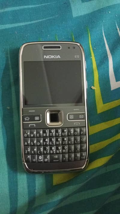 Nokia e72 for sale