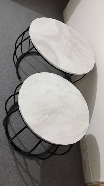 Coffee table / center table