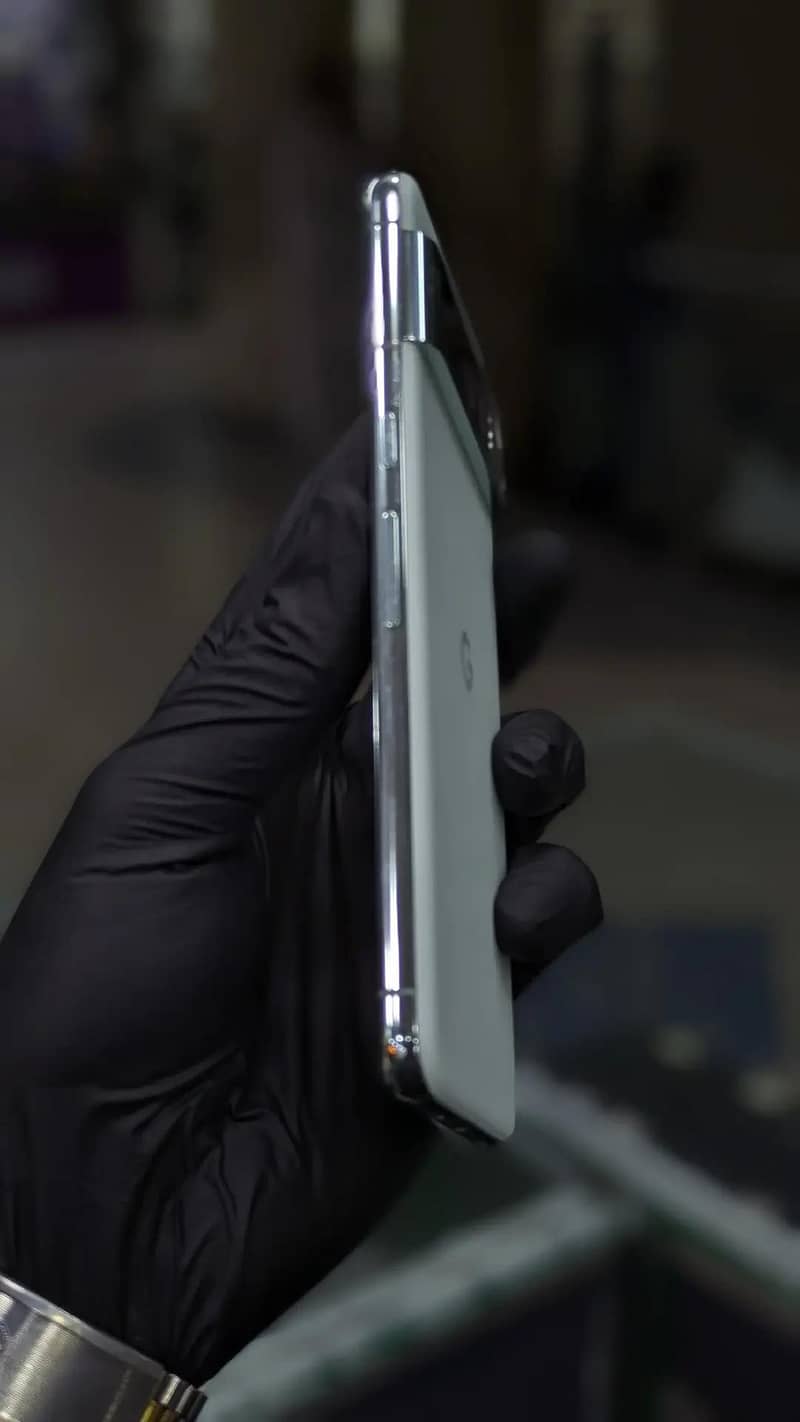 Google Pixel 8 pro 3