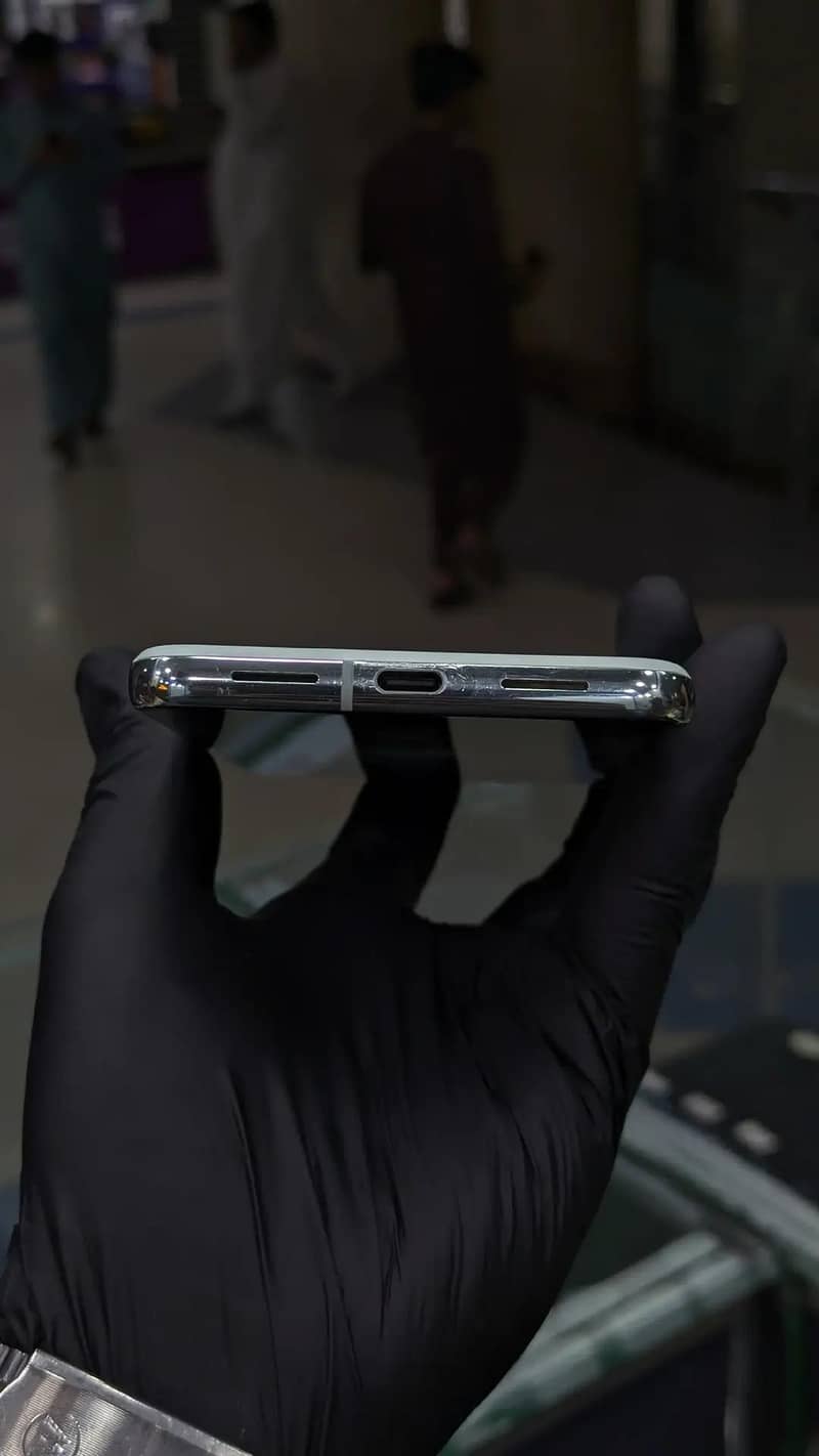 Google Pixel 8 pro 5