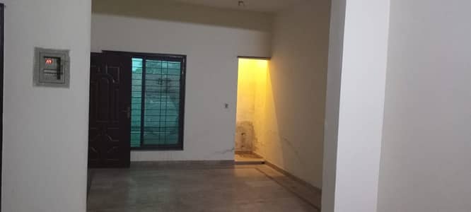 5 Marla Third Portion For Rent