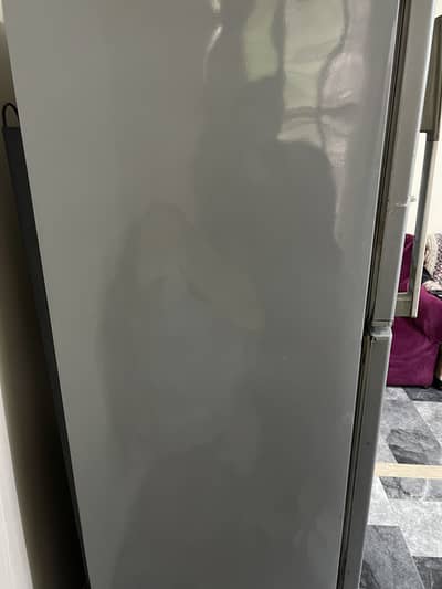 Dawlance regfrigerator with freezer 2in1