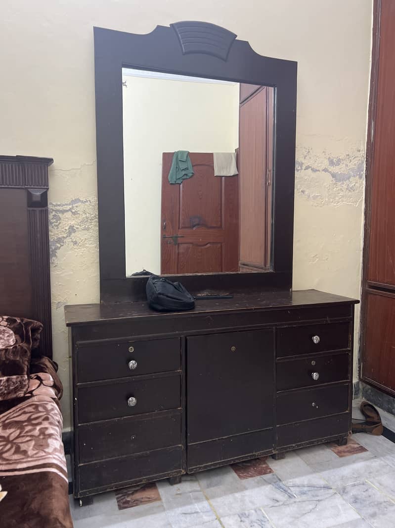 Bed and dressing table 3