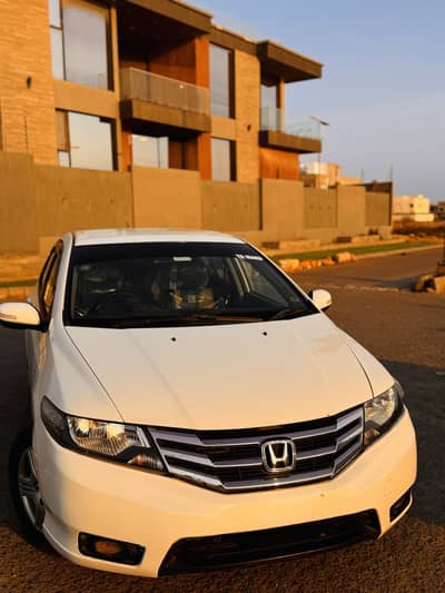 Honda city 1.3 manual  2016 71000 km white colour all ok