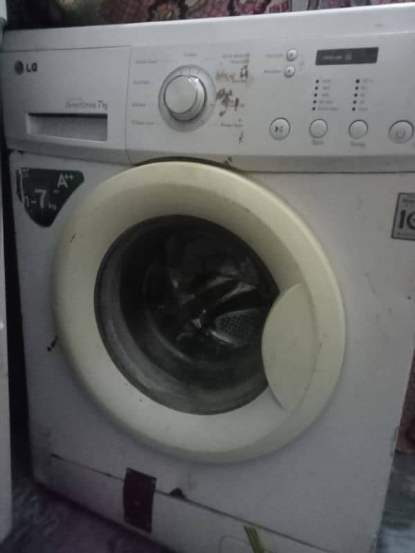 باڈی کنڈیشن تھوڑی سی نارمل ہے باقی اندر سے ساری جینون اور ٹھیک ہے 2