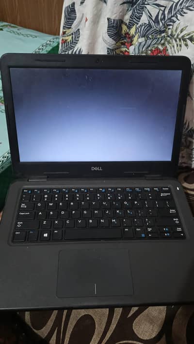 Dell Laptop ( DESKTOP- CJUBLM5 ) intel(R) Core TR i3