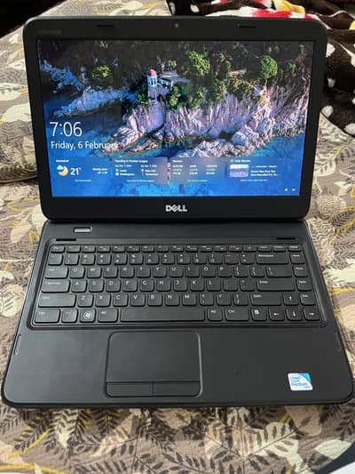 Dell Pentium Laptop 6 GB Ram SSD installed