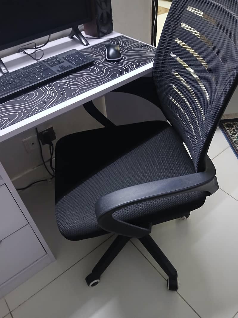 study table with chair 3