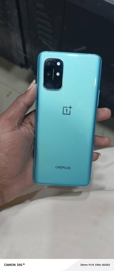 One plus 8T 12/256 in green color